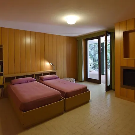 Con Vista Lago Villa
